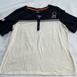 Women’s Harley Davidson Henley style shirt shirt sleeve